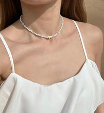 Carica l'immagine nel visualizzatore di Gallery, CHOCKER DI PERLE CON CUORE