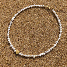 Carica l'immagine nel visualizzatore di Gallery, CHOCKER DI PERLE CON CUORE