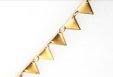 Carica l'immagine nel visualizzatore di Gallery, COLLANA TRIANGOLI CORTA
