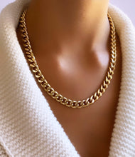 Carica l'immagine nel visualizzatore di Gallery, Collana Graham Corta