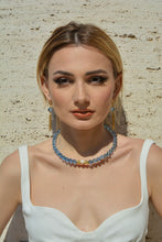 Carica l&#39;immagine nel visualizzatore di Gallery, CRYSTAL CHOCKER celeste con perla
